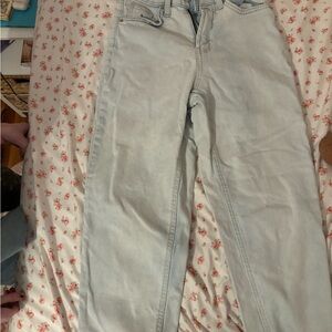 White Fable size 0 light wash relaxed fit jeans